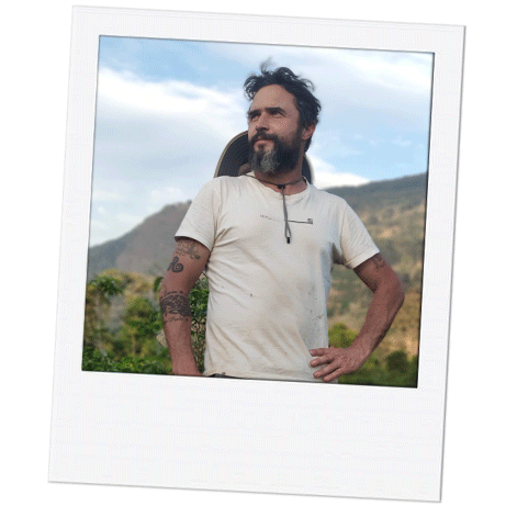 Polaroid-play_clayton.png__PID:44e025de-6723-4c7f-b8be-54a1ebf6d331