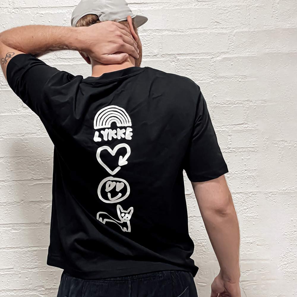 Black T-shirt – Icon - Lykke Kaffegårdar
